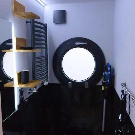 Botel Hausboot Fjord Luna Mit Biosauna In